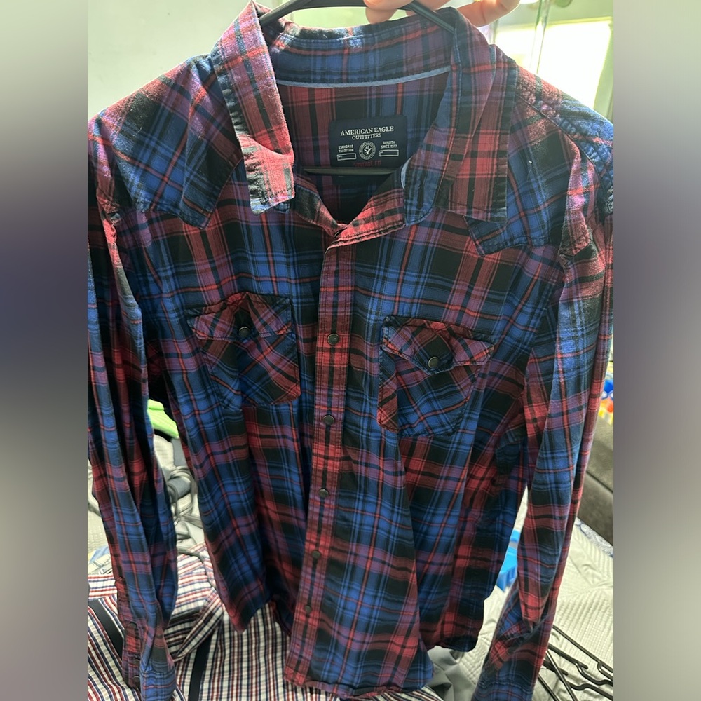 American Eagle Long Sleeve Button Up Shirt. Size XL